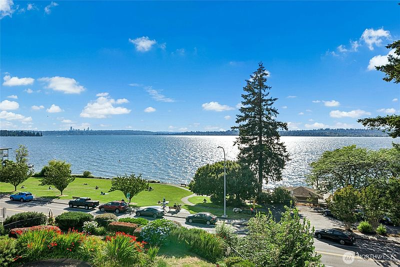 2nd image of 6620 Lake Washington Boulevard NE #303