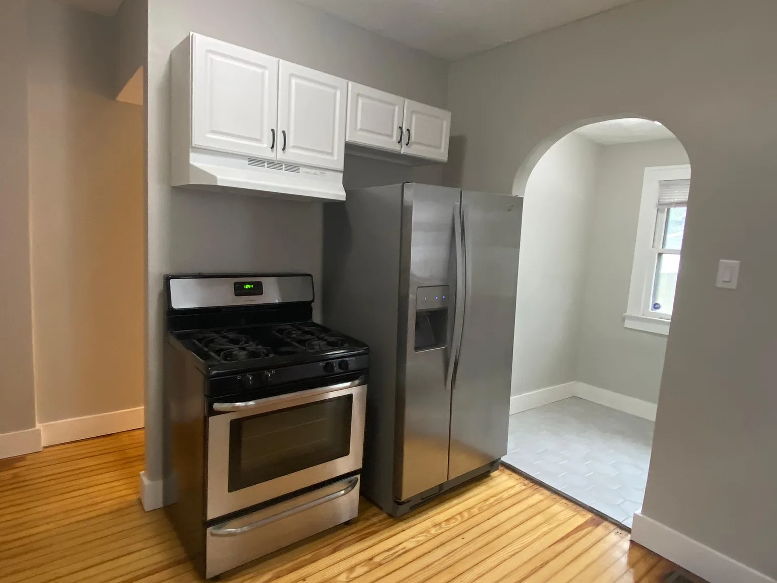 3 bed, 1.5 bath, 1200 sqft, $1,600 — Photo 4