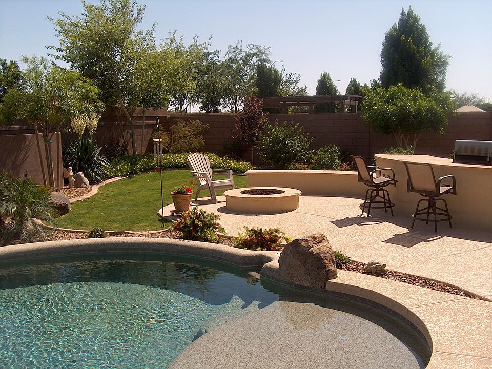 1st image of 629 W Sparrow Pl