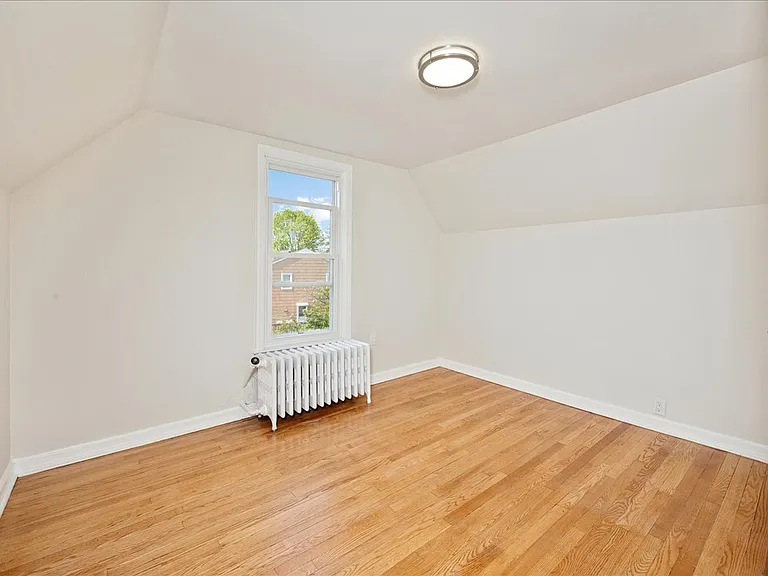 2nd floor bedroom