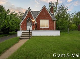 19250 Charest St, Detroit, MI 48234