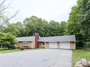 134 W Bacon St, Plainville, MA 02762