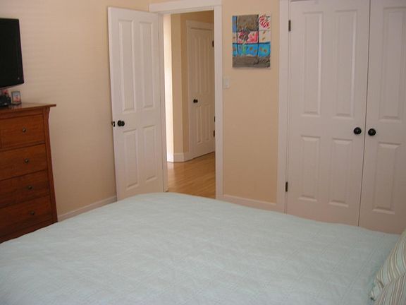 3rd image of 309 Lynn Dr