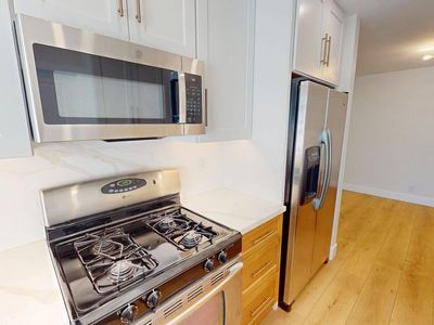 (Undisclosed Address), Yorba Linda, CA, 92886