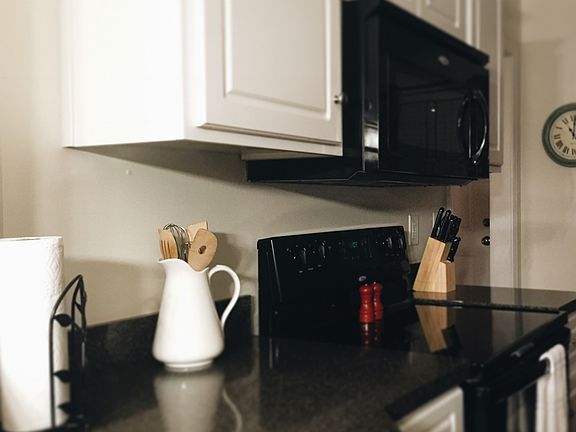 2nd image of 109 Shamrock Dr