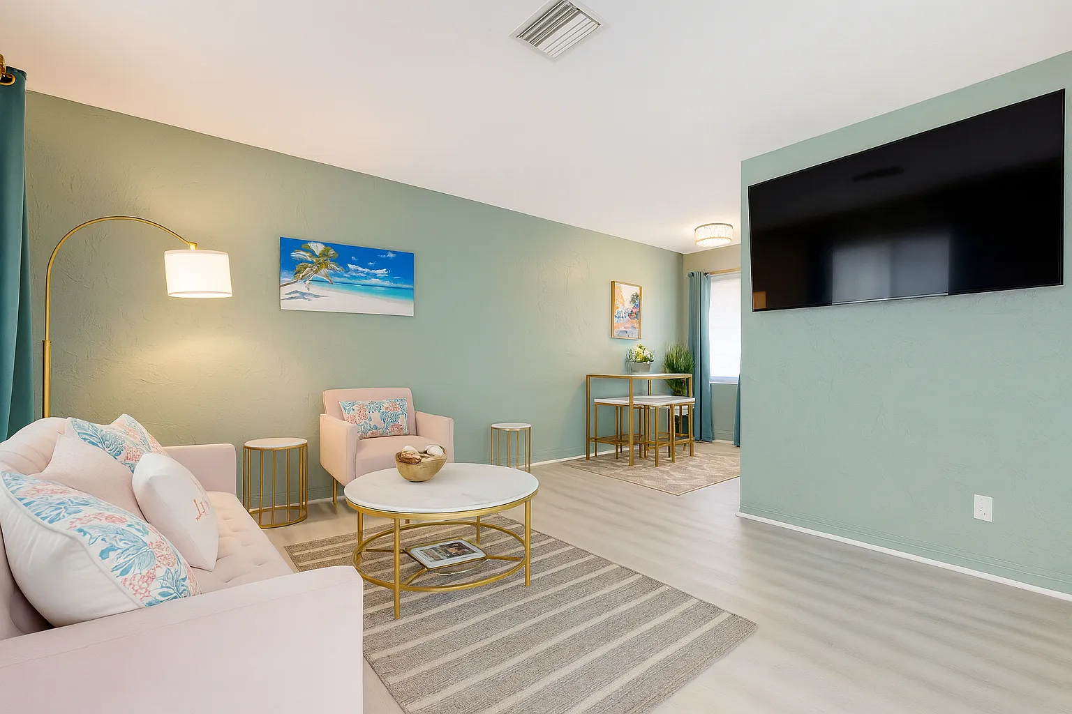 2 bed, 800 sqft, $2,250 — Photo 3