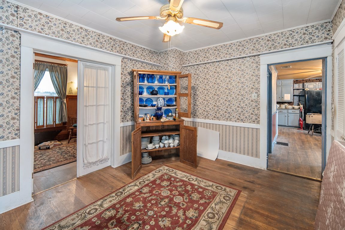 next background image