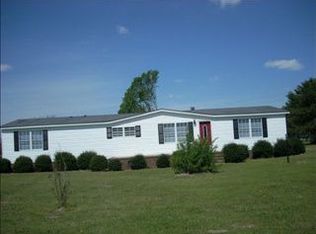 2033 Indian Springs Rd, Mount Olive, NC 28365