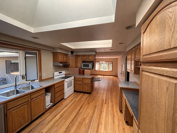 5th image of 16920 NE 100th St