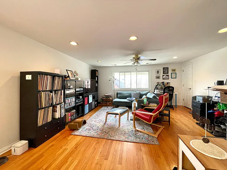 1813 N Fairfield Ave #2 — Photo 8