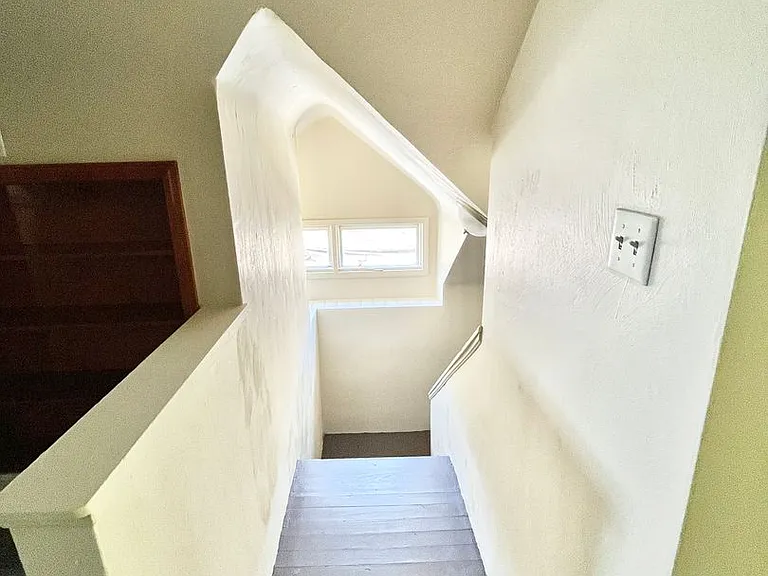 4012 Southern Parkway — Photo 3