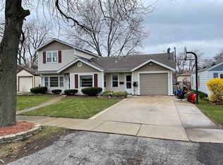 10720 Princess Ave, Chicago Ridge, IL 60415