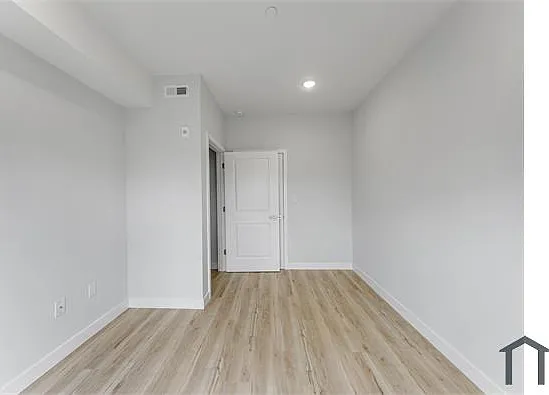 2218 N Marshall St #2 — Photo 16
