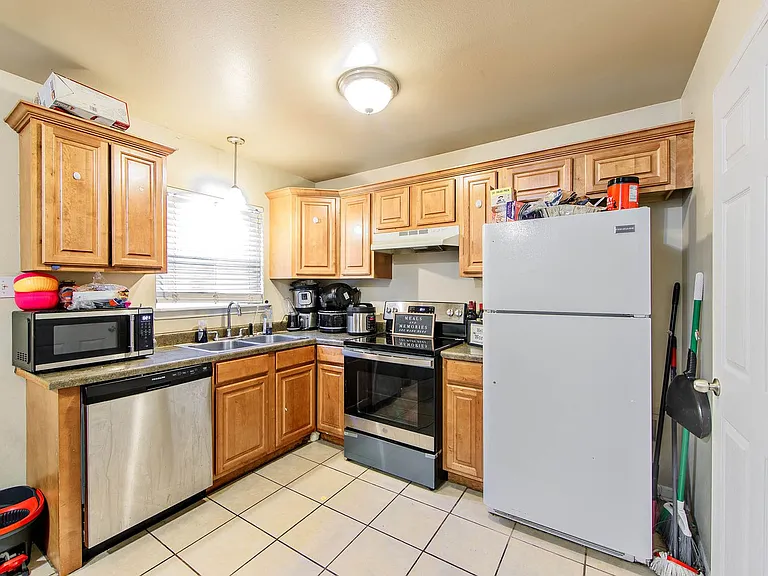 2314 Saint Bernard St #2316 — Photo 6