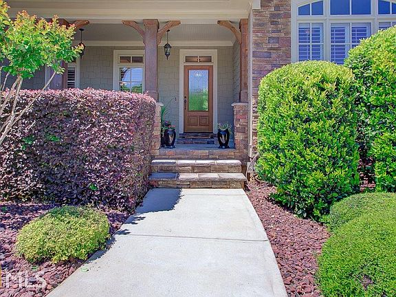 4th image of 120 Nesmith Ct
