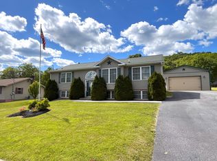 58 Woodlawn Dr, Lehighton, PA 18235