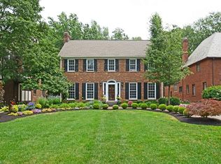 1075 Nicholson Ave, Lakewood, OH 44107