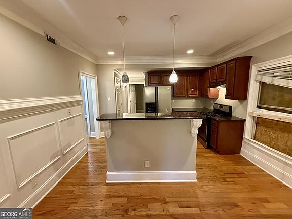 5th image of 368 Irwin St NE APT 1