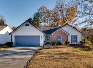 2323 Cheyenne Ln, Lawrenceville, GA 30044