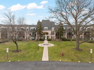 5200 Carriageway Dr APT 101, Rolling Meadows, IL 60008