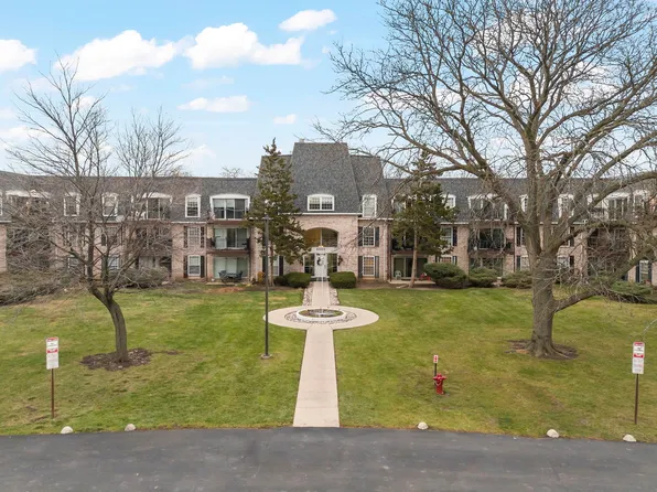 5200 Carriageway Dr APT 101, Rolling Meadows, IL 60008