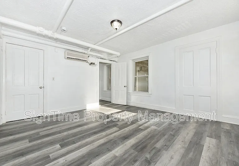 220 Summit Ave #BASEMENT — Photo 18