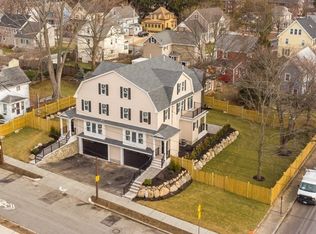 72 Holland St #72, Winchester, MA 01890