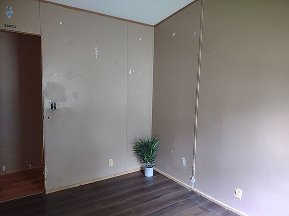 5th image of 1067 County Road 467 #182