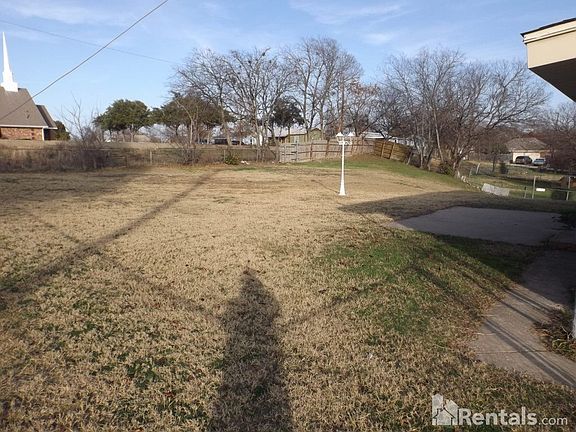 2nd image of 401 Carver Dr