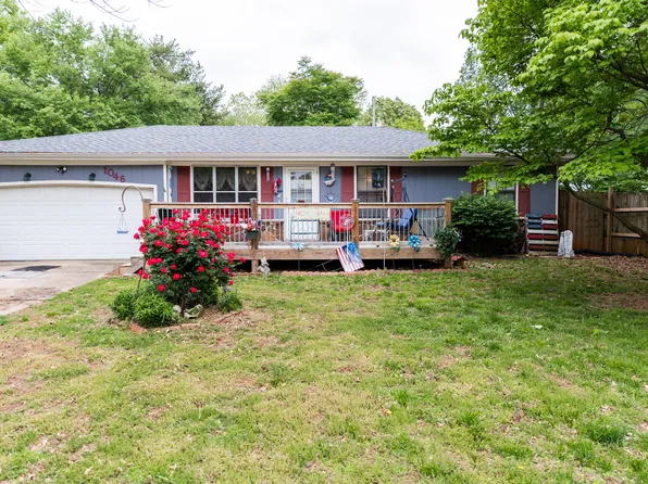 1046 E Guinevere Street, Springfield, MO 65807