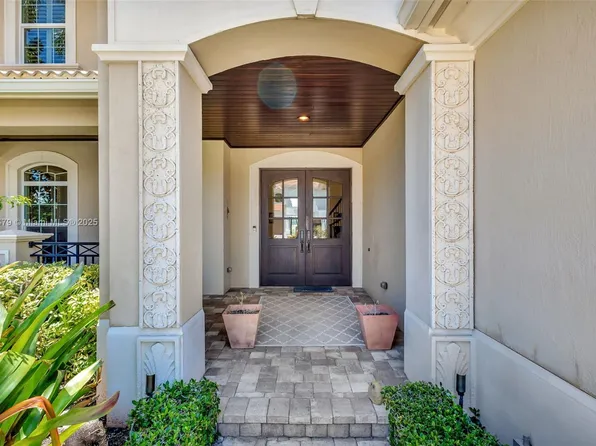 333 Charroux Dr, Palm Beach Gardens, FL 33410