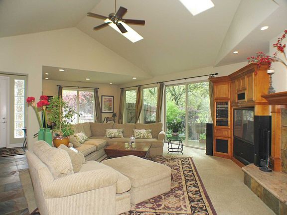 2nd image of 4137 Joy Ln