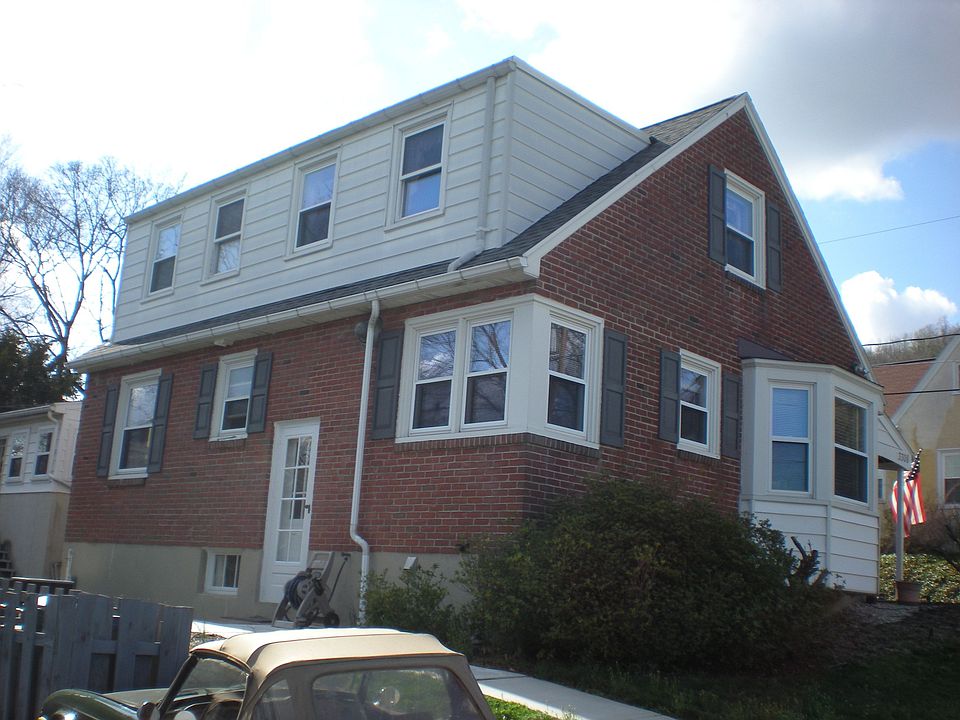 2nd image of 3308 James Ave