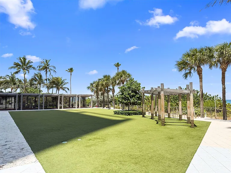 6801 Collins Ave #417 — Photo 37