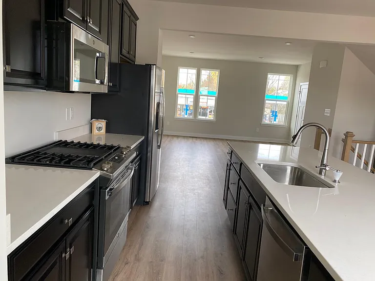 2128 Semmes Ave — Photo 10