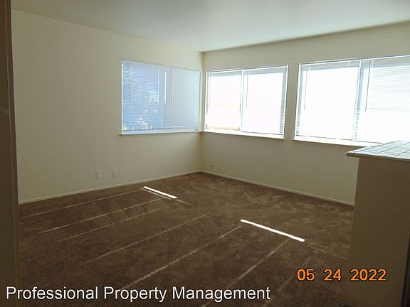 2nd image of 529 21st St #H