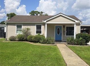 557 Grove Ave, Harahan, LA 70123