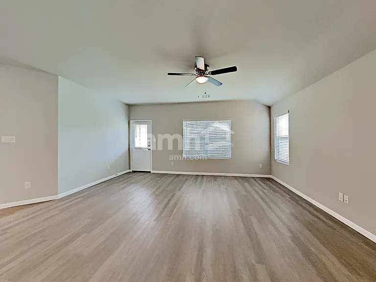 2709 Iberia Ct — Photo 7