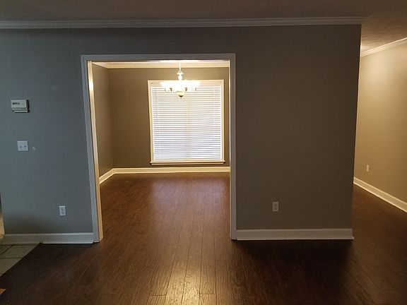 4th image of 1946 Eastlake Dr