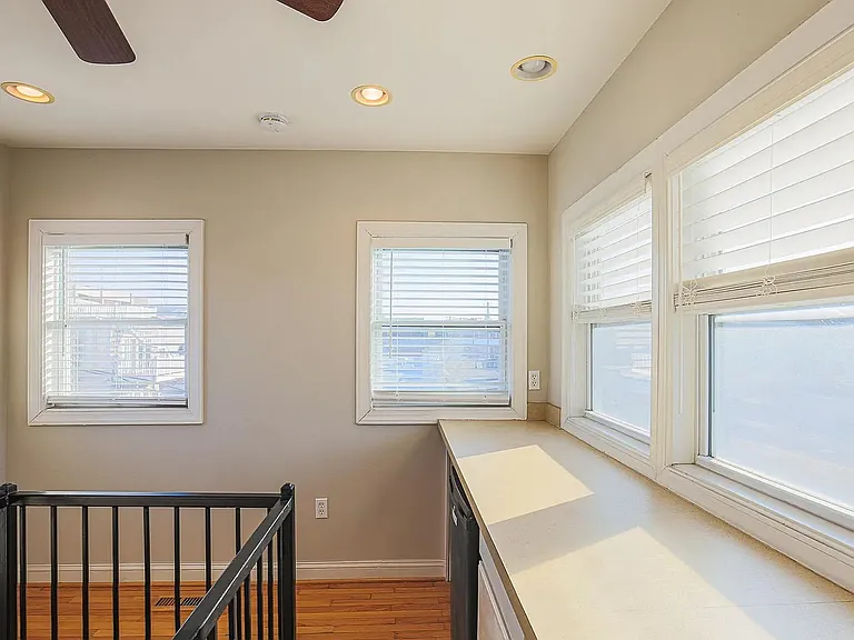 1737 Olive St — Photo 18