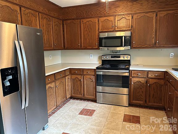 4th image of 118-1 Lattimore St