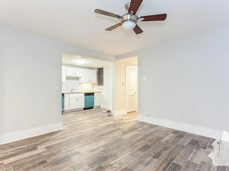 2922 W Logan Blvd #G — Photo 3