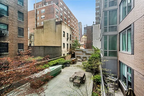 Rented by Compass | media 17