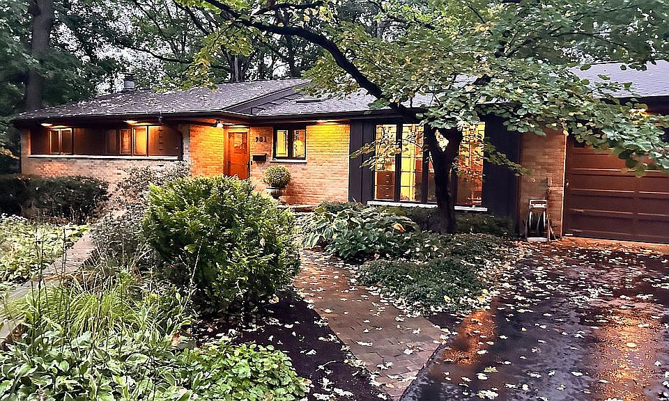 1st image of 901 Ellynwood Dr