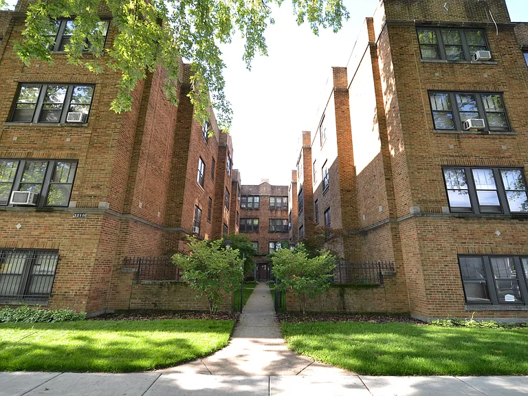Kedzie Property — Photo 19