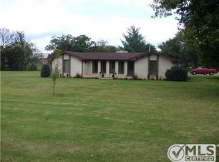 615 Philadelphia Rd, Lebanon, TN 37087