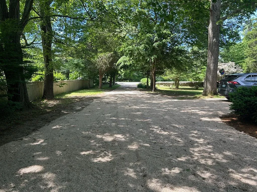 Driveway - 4585 Old Post Rd