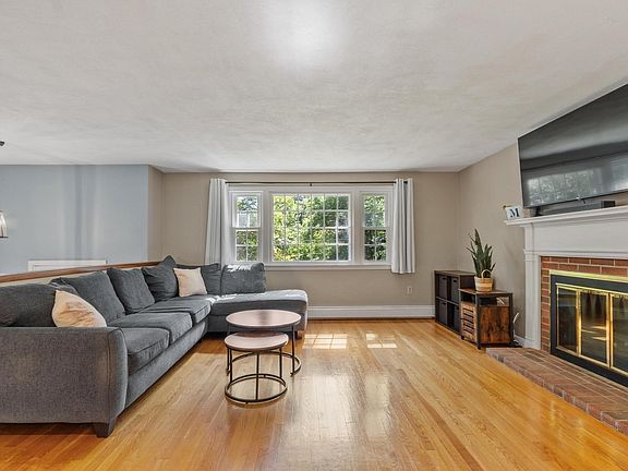 5th image of 159 Randall Rd