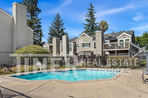 1533 Hood Rd #B Photo 1