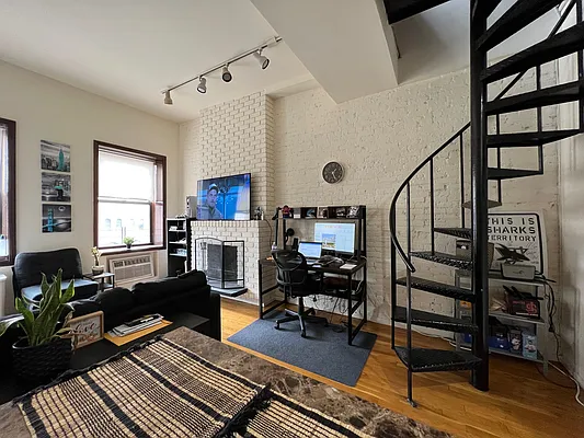 Rented by City Connections Realty | media 43